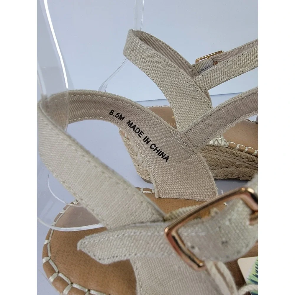 Tommy Bahama Daphne Wedge Espadrille Womens 8.5 Beige NEW Eyelet Scalloped Strap